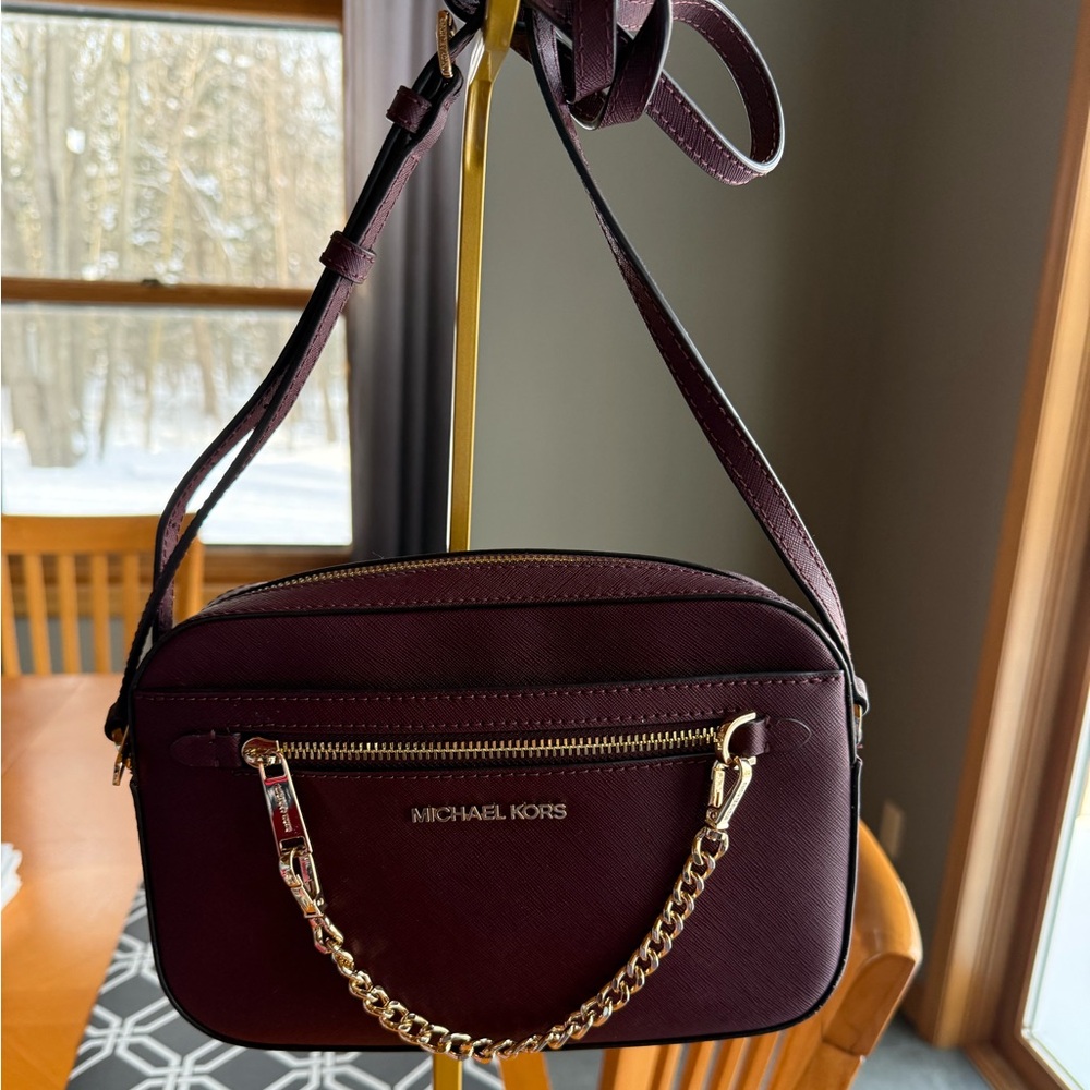 Michael Kors Jetsetter Crossbody